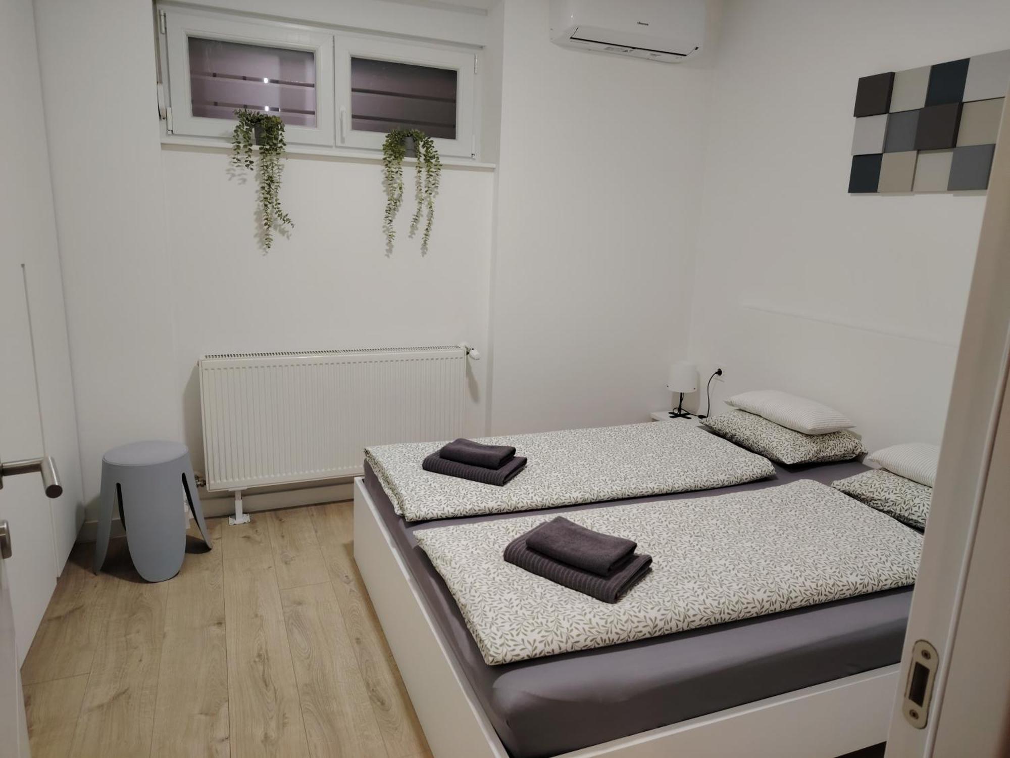 Apartman „Karolina” Nova Gradiska Ngoại thất bức ảnh